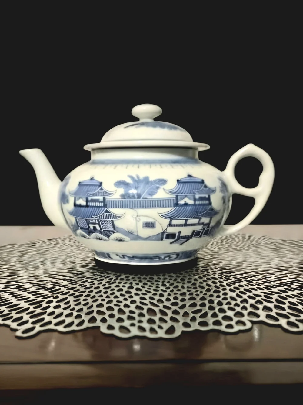 The Vintage Canton Blue and White Pagoda Teapot - Classic Blue & White
